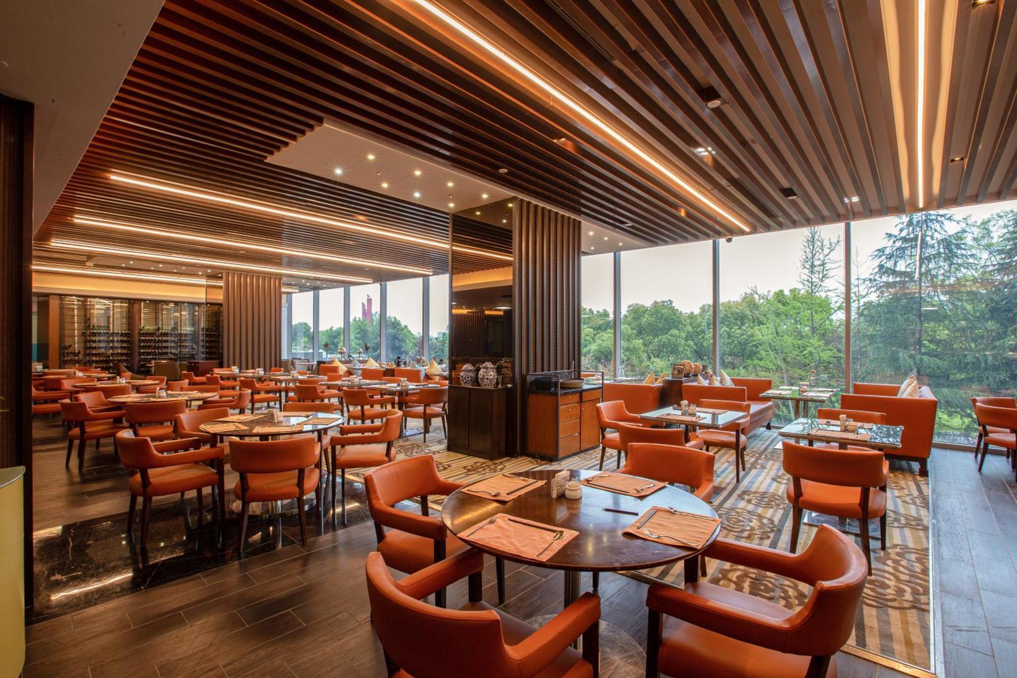 Hilton Nanjing Riverside Экстерьер фото