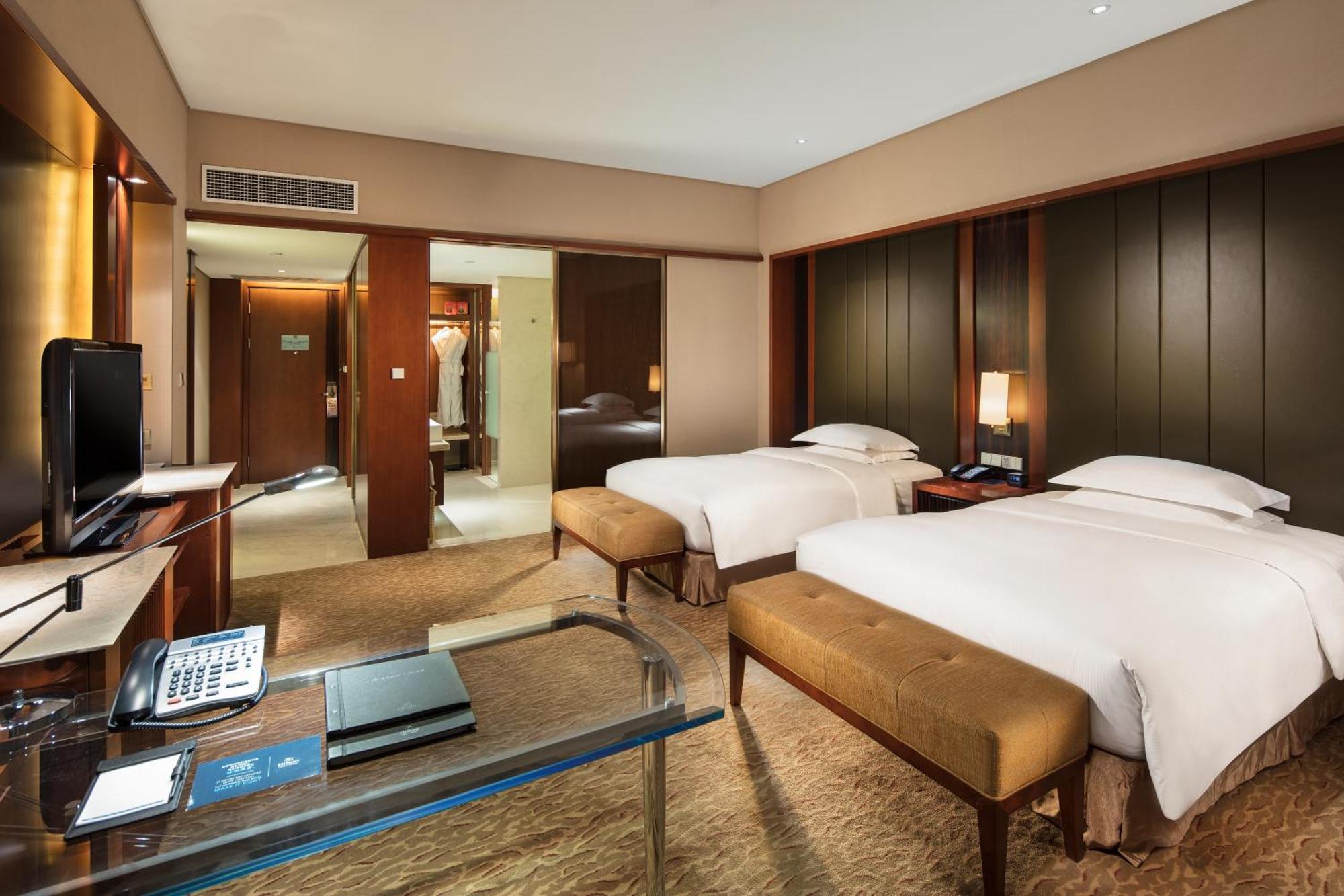 Hilton Nanjing Riverside Экстерьер фото