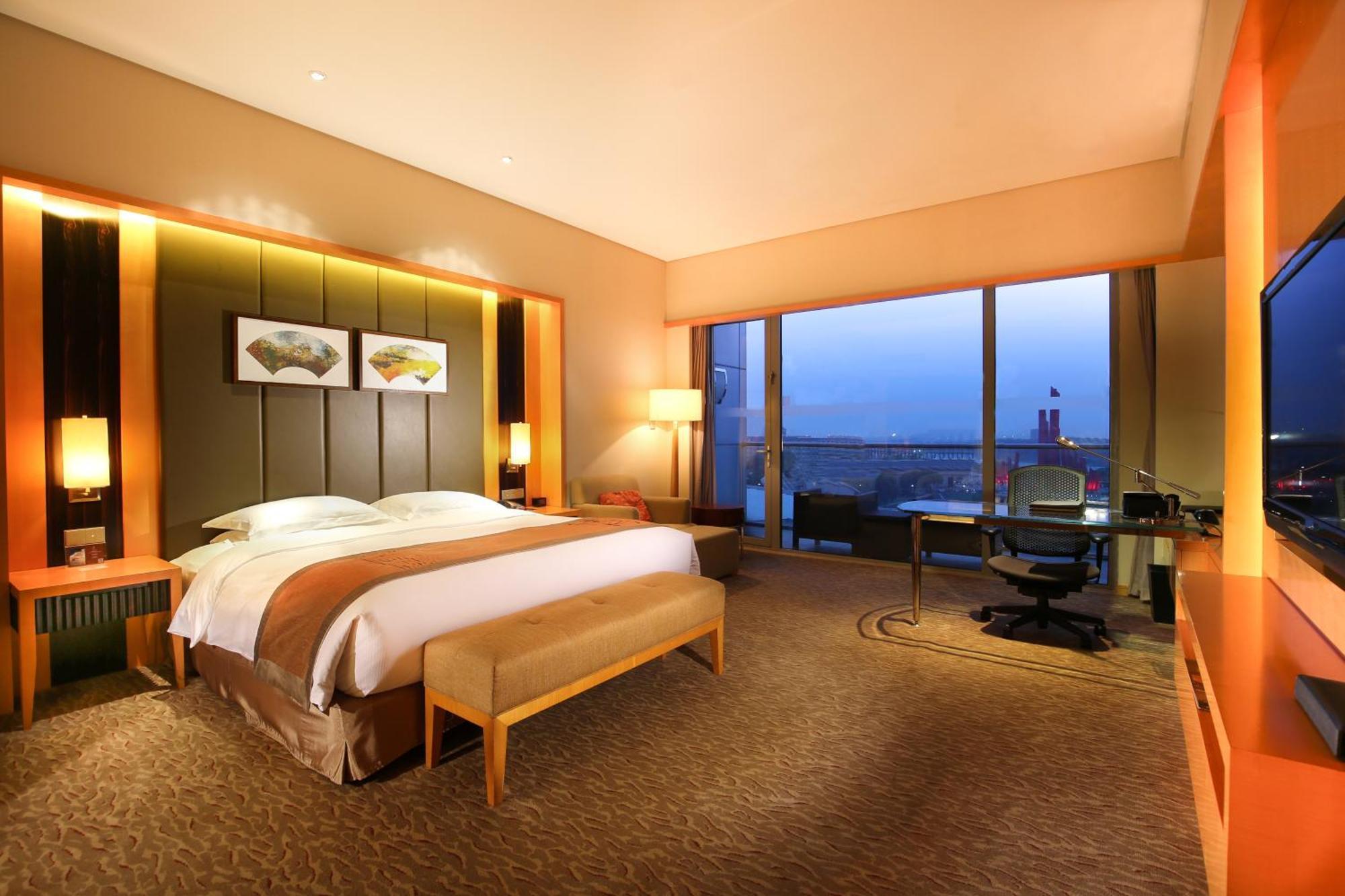 Hilton Nanjing Riverside Экстерьер фото