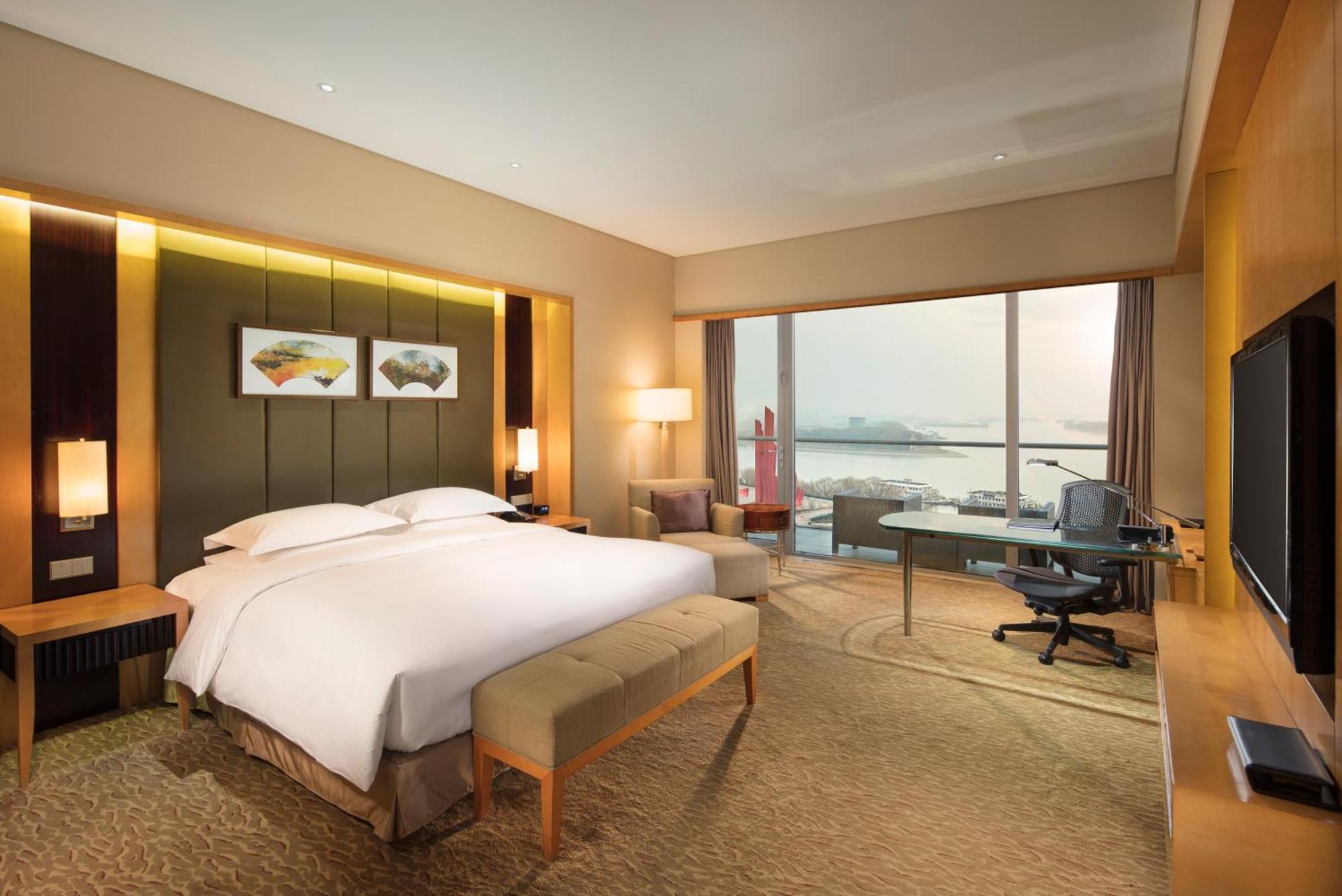 Hilton Nanjing Riverside Экстерьер фото