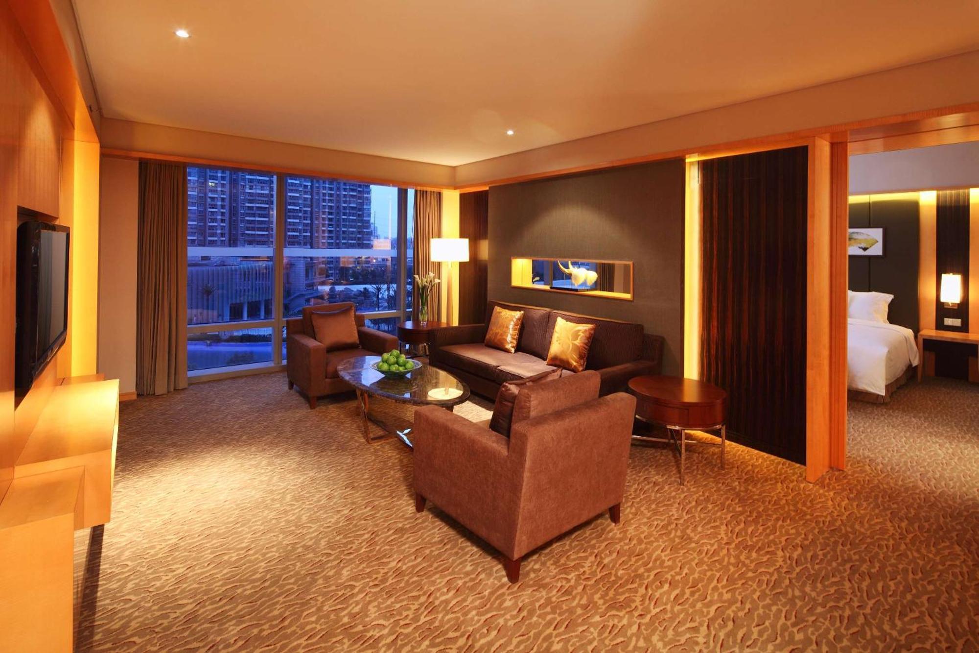 Hilton Nanjing Riverside Экстерьер фото